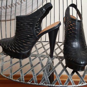 Colin Stuart fishnet black leather heel